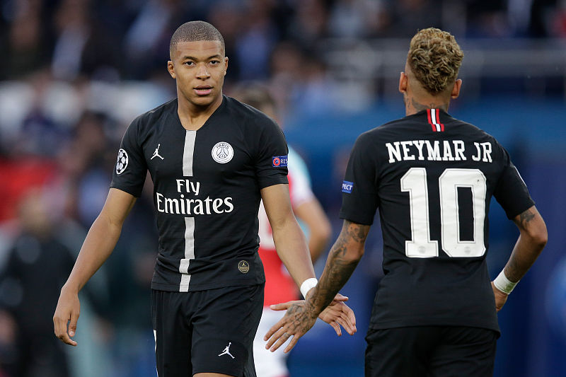 控而受争议 控而受争议