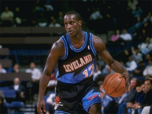 作为前锋 作为前锋