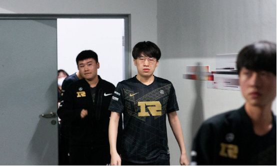 提前晋级总 提前晋级总