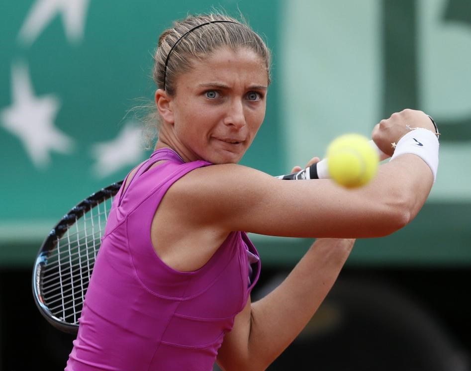 新春走基层｜走下悬崖，走向新春 .