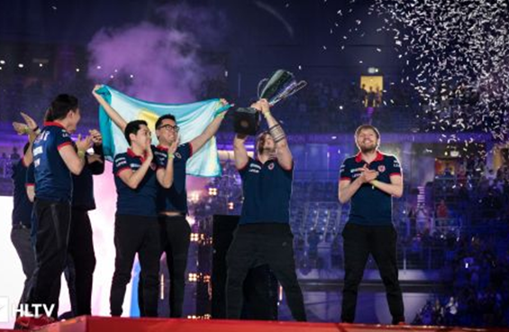 村里的长者 村里的长者