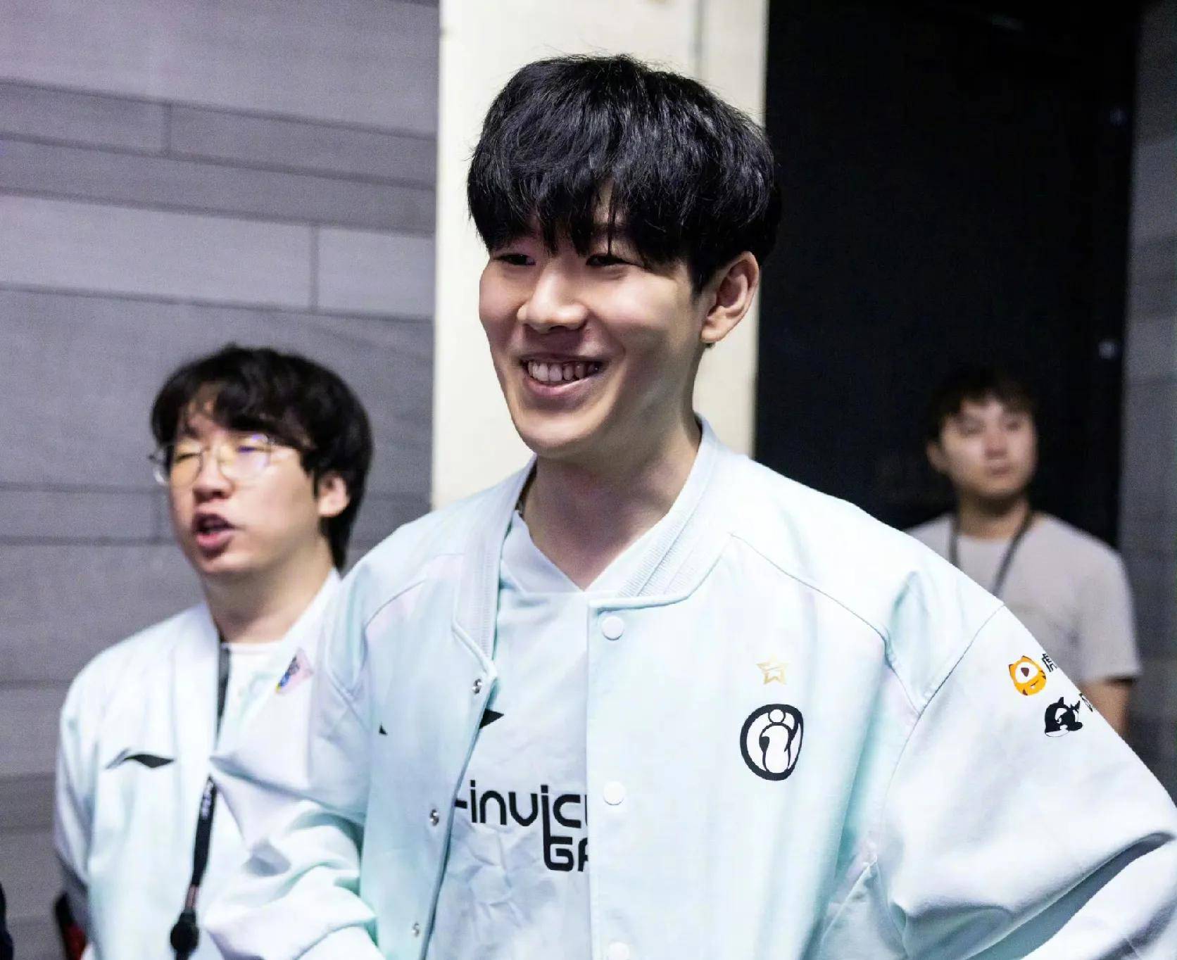 教练组在赛 教练组在赛